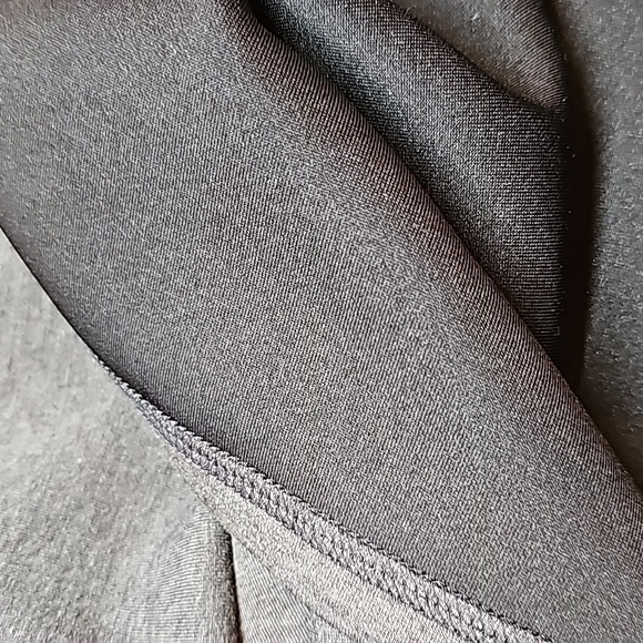 NWOT LINEA LEISURE BY LOUIS DELL'OLIO GRAY & BLACK LONG SLEEVE PULLOVER TOP - Picture 10 of 12